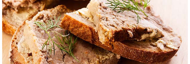 What wine goes with pâté en croûte?