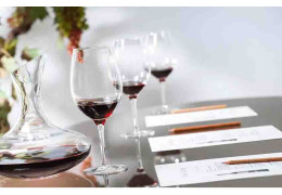 COMMENT CARAFER UN VIN ?