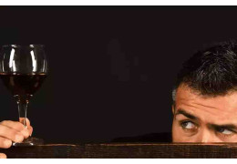 WINE TASTING: HOW TO "BLOW THE WHISTLE" ON YOUR WINE EXPERT FRIEND